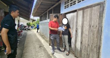 สืบสวน สภ.ชะเมา จับกุม 3 ผู้ต้องหาเสพยาเสพติด ตามหมายศาล